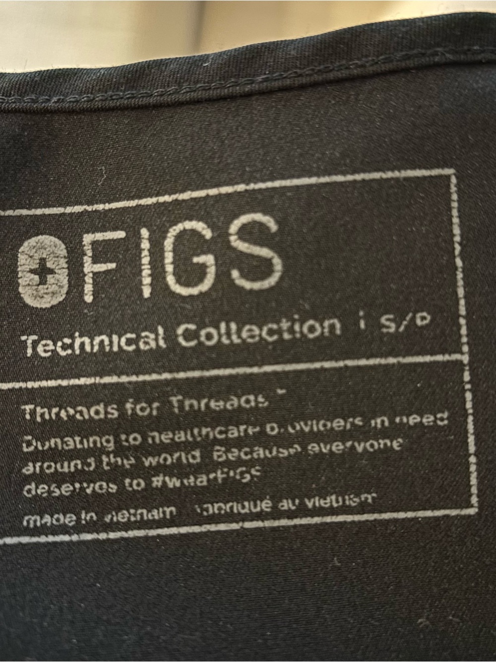 FIGS Scrub Set- Black - Picture 12 of 12